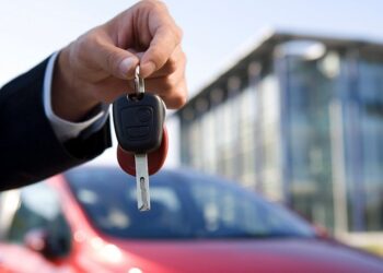 INS a publicat cifra de afaceri din comerțul cu autovehicule şi serviciile de piaţă prestate populaţiei în luna august 2022