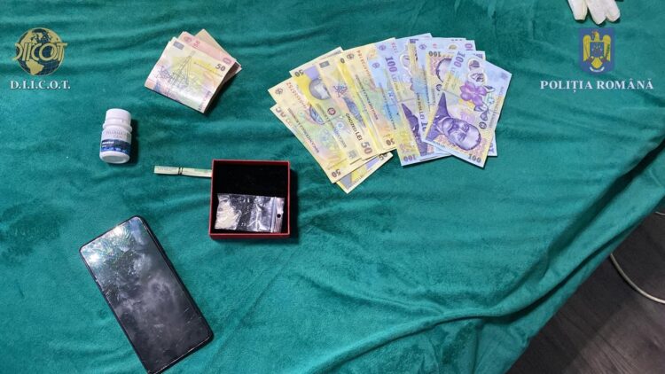DIICOT e efectuat 82 de percheziții în această dimineață, la câțiva traficanți de droguri