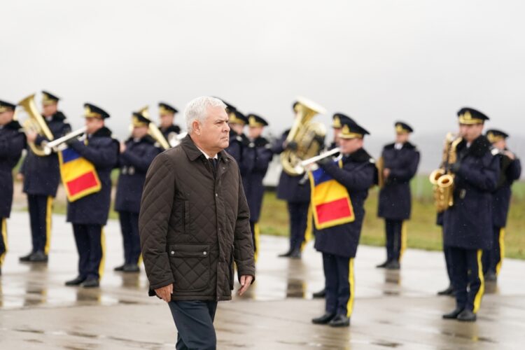 Ministrul Apărării Naționale a participat la schimbarea conducerii Diviziei 4 Infanterie ”Gemina”