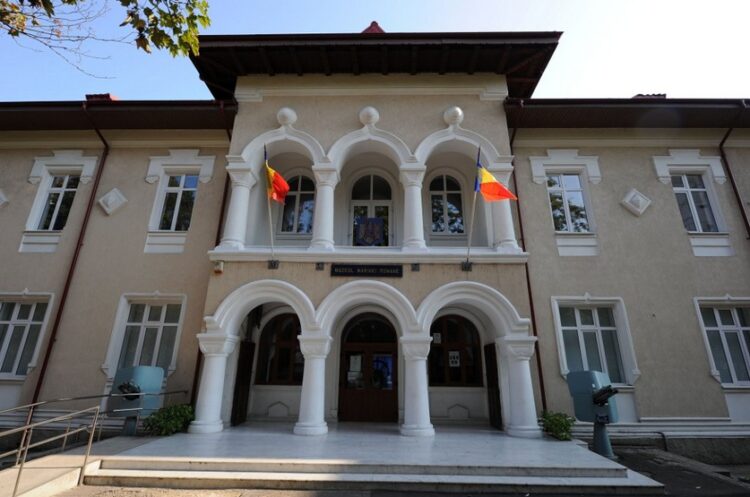 Expoziția de pictură „Pe mare și pe uscat” la Muzeul Național al Marinei Române