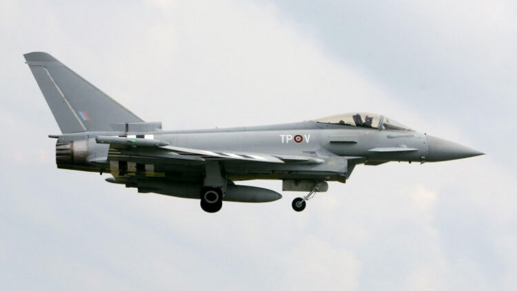 Aeronave Eurofighter Typhoon au aterizat la Mihail Kogălniceanu