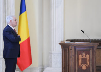 Angel Tîlvăr a depus jurământul de învestitură în funcția de ministru al Apărării