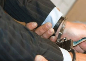 Un ofițer și un agent de poliție din Vâlcea au refuzat să primească mită