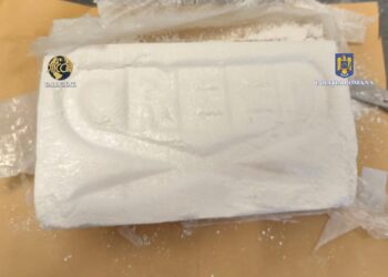 Tânăr prins în flagrant cu un kilogram de cocaină, la Suceava. Acesta a fost arestat preventiv