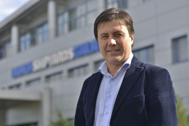 Ministrul Economiei: ”Mă aştept ca anul viitor cercetarea şi inovarea în industria de apărare să fie priorități pentru Romarm”