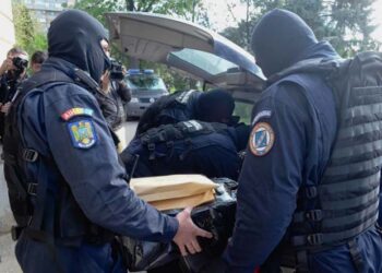 DNA a afectuat percheziții la sediile mai multor instituții publice din Galați, într-un dosar de corupție
