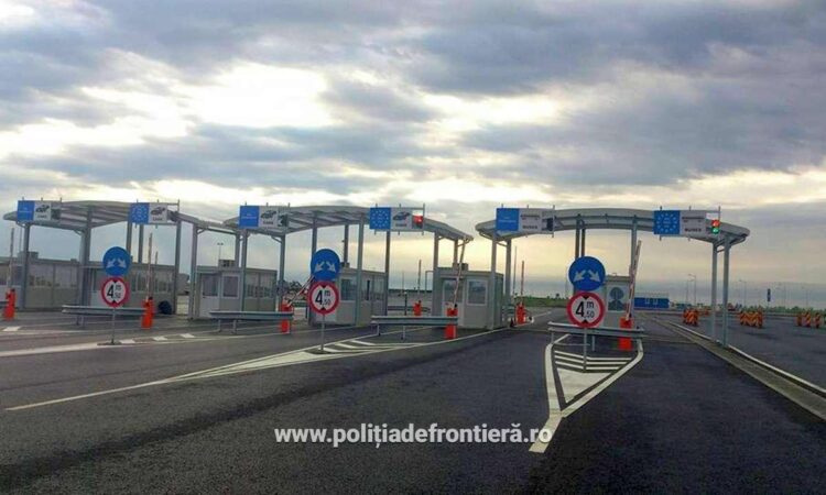 Polițiștii de frontieră din PTF Nădlac II au descoperit 26 de cetățeni din Bangladesh care încercau să treagă ilegal frontieră în Ungaria