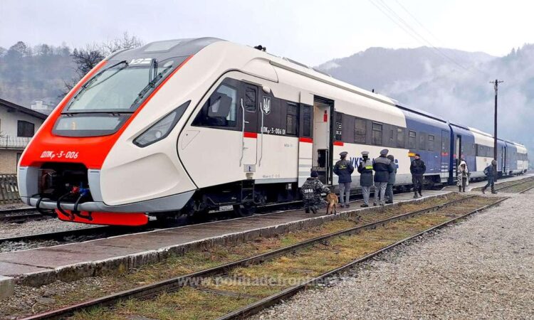 Traficul feroviar prin PTF Valea Vișeului, la frontiera cu Ucraina, a fost reluat
