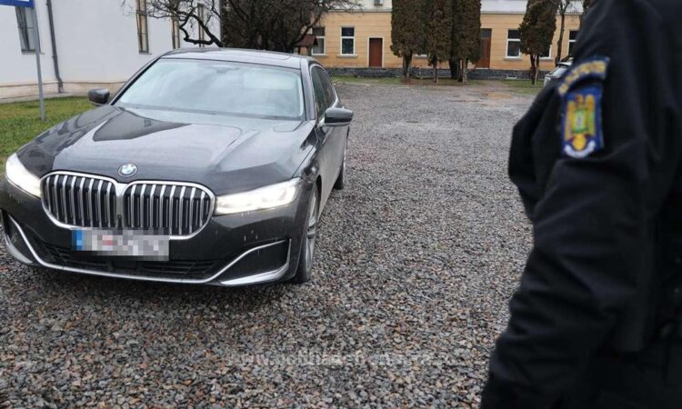 Un autoturism în valoare de circa 300.000 de lei, căutat de autoritățile din Slovacia, găsit în județul Maramureș