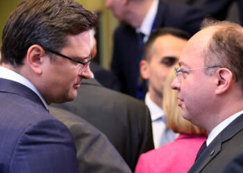 Ministrul Bogdan Aurescu a discutat cu omologul său ucrainean pe tema Legii privind minoritățile naționale din Ucraina