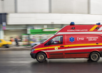 O ambulanță SMURD a lovit un biciclist de 77 de ani, în județul Cluj