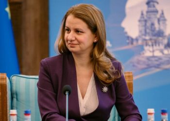 Ligia Deca lovește puternic în personalul auxiliar din școli! Deși s-au prezentat la servici, guvenul le-a pregătit CIUCIU!