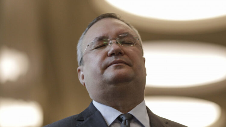 Nicolae Ciucă, băiat bun! Vrea să pună capăt grevei în învățământ, cu vorbe! „Educația e prioritate pentru noi!”