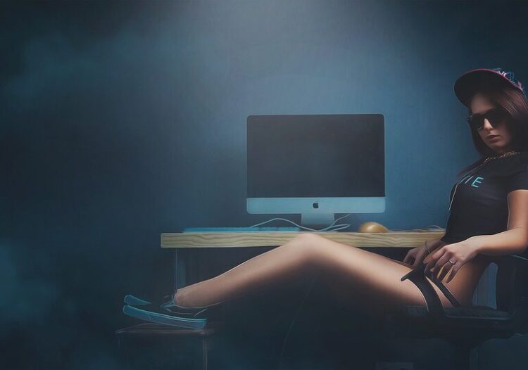 Șeful ANAF: 400.000 de persoane lucrează în industria videochat. Sunt bani mulți obținuți de la străini care se plătesc în România!