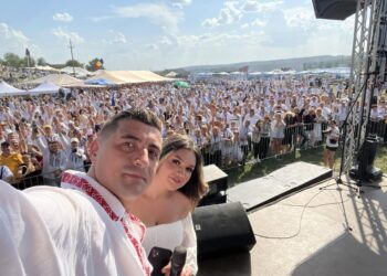 George Simion spulberă dezinformările din presă legate de cei 400.000 de euro declarați după nuntă!