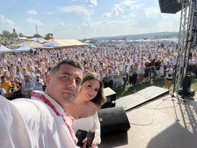 George Simion spulberă dezinformările din presă legate de cei 400.000 de euro declarați după nuntă!