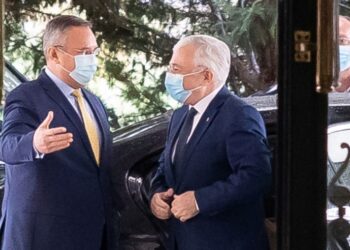 Nicolae Ciucă l-a făcut praf pe Mugur Isărescu: „Se caută soluții pentru ‘misiunea imposibilă’ a limitării deficitului și a inflației!”