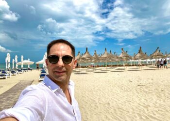 Dan Negru, despre litoralul românesc: „Pentru mine, Mamaia nu e despre roabele de șampanie ale beizadelelor din cluburi, despre pițipoance, plaje lărgite sau prețuri exagerate”