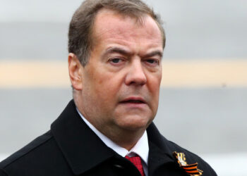 Dmitri Medvedev anunță sfârșitul războiului!