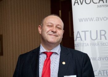 PNL, fostul PDL care a tăiat salariile românilor cu 25%, vrea să dea afară bugetarii!