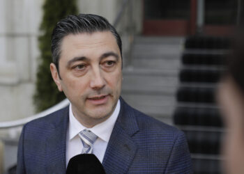 Cum s-au produs exploziile de la Crevedia? Doi șoferi ar fi încercat să transfere gaz în altă cisternă, cu un furtun