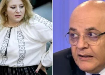 Diana Şoşoacă e de neoprit! Face live la Crevedia și cere demiterea lui Arafat!