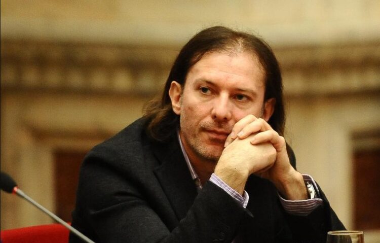 Florin Cîțu: „Ştiţi ce ordonanţe a aprobat Ciolacu în primele două săptămâni? Subvenţii de 3,7 miliarde lei care merg direct la firmele de partid şi mai departe îi finanţează campania electorală!”