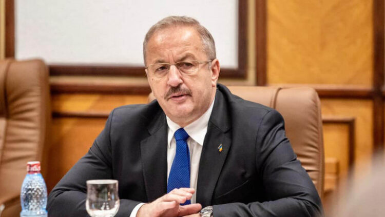 Vasile Dîncu îl ironizează pe Klaus Iohannis în scandalul dronei ruseșt căzute în România: S-a grăbit!