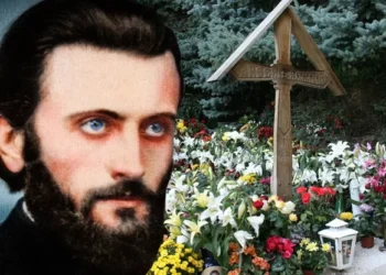 Mărturiile uluitoare de la mormântul lui Arsenie Boca: Părintele a fost dezgropat de trei ori de securiști!