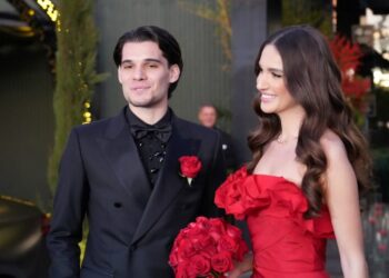 Soția lui Ianis Hagi, rochii de 25.000 de euro, la cununia civilă! A doua rochie a Elenei Tănase a „bătut-o” pe prima