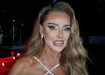 Cum arată fața Biancăi Drăgușanu după operația estetică de 11.000 de euro? S-a lăsat pozată fără filtre, cu buzele învinețite!