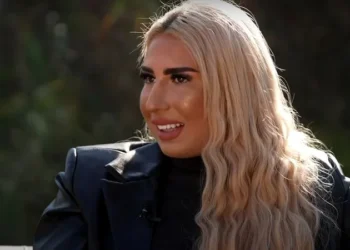 “Wow, cât de frumoasă eşti!” Sarah Dumitrescu, fiica Anamariei Prodan, a întors toate privirile cu o ținută îndrăzneață!
