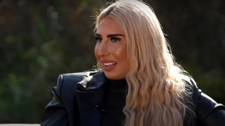 “Wow, cât de frumoasă eşti!” Sarah Dumitrescu, fiica Anamariei Prodan, a întors toate privirile cu o ținută îndrăzneață!