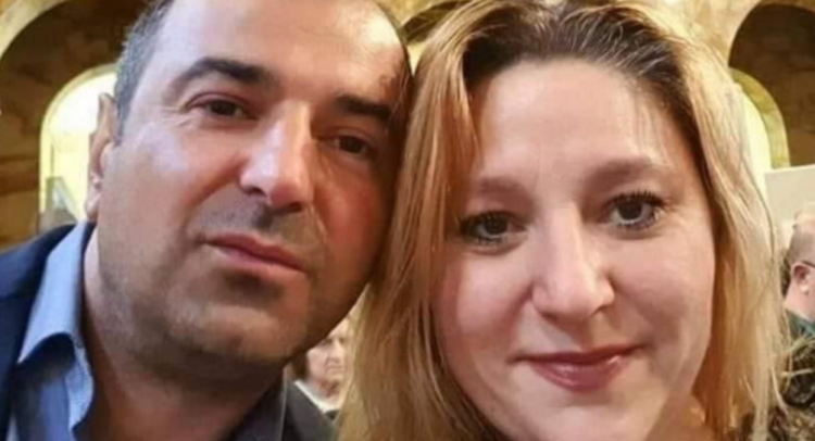 Preafrumosul soț al Dianei Șoșoacă a venit odată mai devreme acasă și a găsit în șifonier un platou de mici ascunzându-se de el