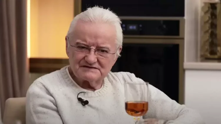 Irinel Columbeanu a răbufnit, după ce i s-a reproșat că se face de râs cu aparițiile sale: „Ramolit ești tu, amărășteanule”