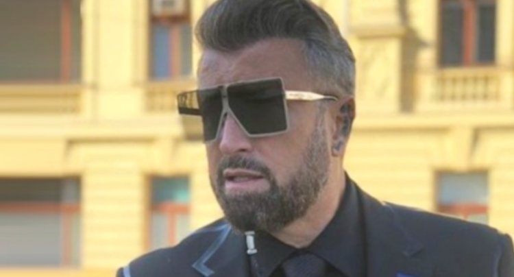 Cătălin Botezatu, iubirea vieții pentru milioane de românce și de italience, își face unghiile cu ojă fiindcă așa este trendul