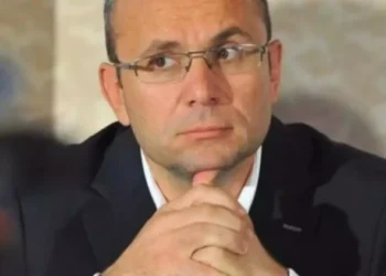 Cozmin Guşă: Nu am respins propunerea liderului AUR de a mă evalua în sondaje pentru Bucureşti pentru că, într-un fel, în Simion mă văd pe mine