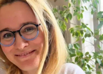 Andreea Esca, modesta divă care întoarce banii cu lopata, dar muncește cu cap, arată la 51 de ani fără machiaj ca un model de 25 fără lopată