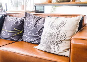 Alege să îţi surprinzi persoanele dragi, cu perne personalizate într-un mod inedit, alege LAREMAGIFT