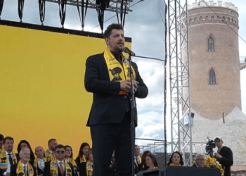 Comisia Europeană este noua Înaltă Poartă, guvernanții sunt boierii trădători. Fiecare român poate să fie Vlad Ţepeş, Ştefan cel Mare, Mihai Viteazul