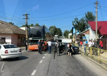 Luni dimineață, în localitatea Podu Iloaiei din județul Iași, a avut loc un accident