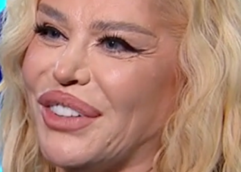 Loredana Groza, care la 54 de ani arată ca la 19 și răvășește bărbații frumoși și tineri din cluburi, va arăta și peste 10 ani tot ca la 19, deoarece face yoga