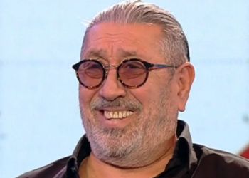 Serghei Mizil, frumosul la care fac coadă femeile fiindcă seamănă cu George Clooney atunci când era și George Clooney în formă, semăna în tinerețe cu John Lennon de la Beatles