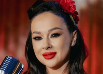 Vlăduța Lupău, noua Maria Tănase a României, care are Anglia la picioare și s-ar putea muta oricând acolo, rămâne în țara noastră ca să ne încânte doar pe noi