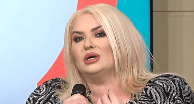 Frumoasa Viorica de la Clejani, care seamănă cu Sharon Stone la frumusețe și cu Whitney Houston la voce, merită statuie în fața Ministerului Culturii