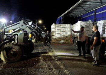 George Simion, liderul AUR, alături de sinistrați la Pechea: „Nu plecăm până nu reconstruim România!”