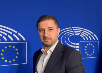 Adrian Axinia (AUR): ”UE să nu folosească epidemia de variola maimuţei pentru a repeta greşelile din pandemia Covid” | VIDEO