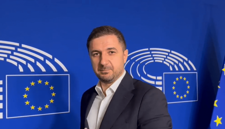 Adrian Axinia (AUR): ”UE să nu folosească epidemia de variola maimuţei pentru a repeta greşelile din pandemia Covid” | VIDEO
