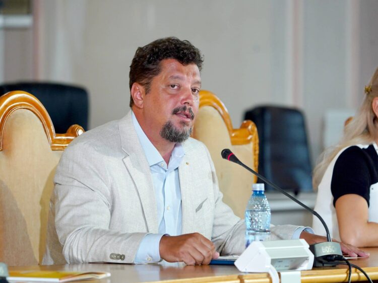 Claudiu Târziu (AUR) cere ANCHETAREA maternității din Timișoara, unde plouă prin tavan la o lună după inaugurare