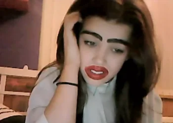 Mirela, preafrumoasa influenceră care strânge mii de like-uri pe Tiktok, pentru machiajul ei superb!